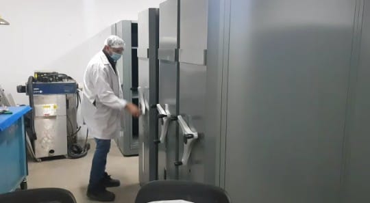 الأعمال والتصنيع المعدني من ميتا راك